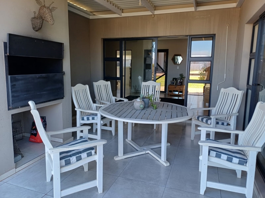 2 Bedroom Property for Sale in Leloko Lifestyle Estate North West